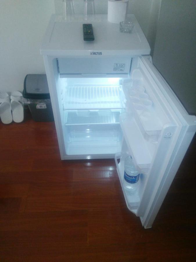 Utarit Hotel 伊斯坦布尔 外观 照片 A refrigerator
