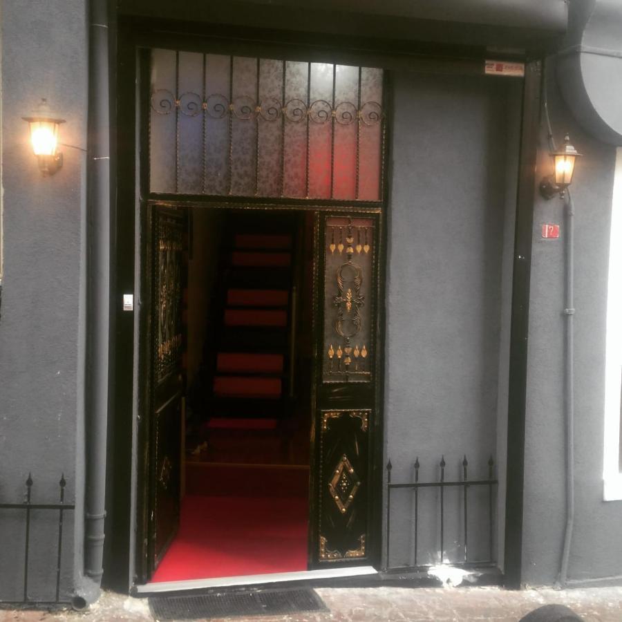 Utarit Hotel 伊斯坦布尔 外观 照片 Entrance to the theatre